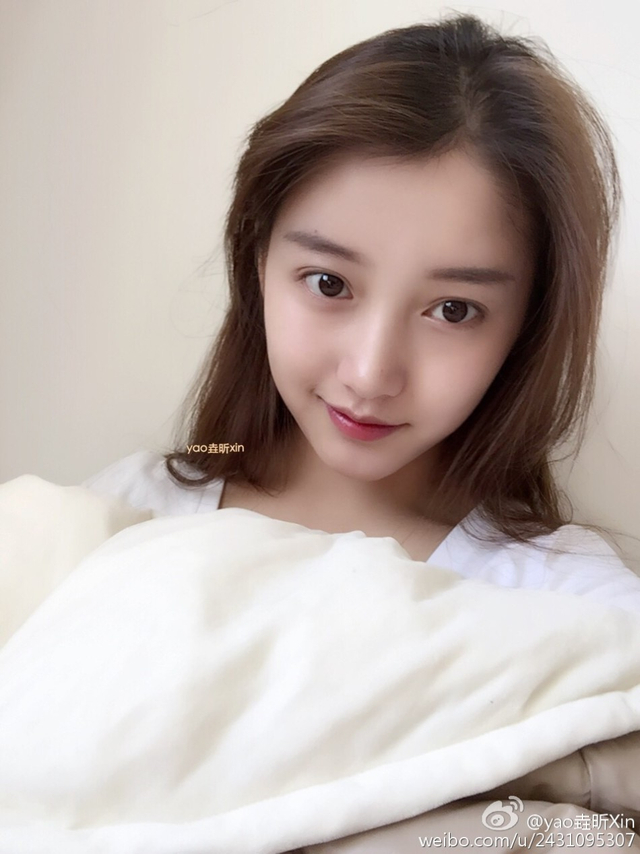 18岁中戏校花 民间女神刘垚昕海量写真