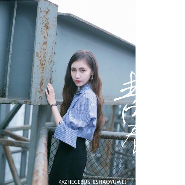 重邮校花唯美写真 肤白灵动似花仙子