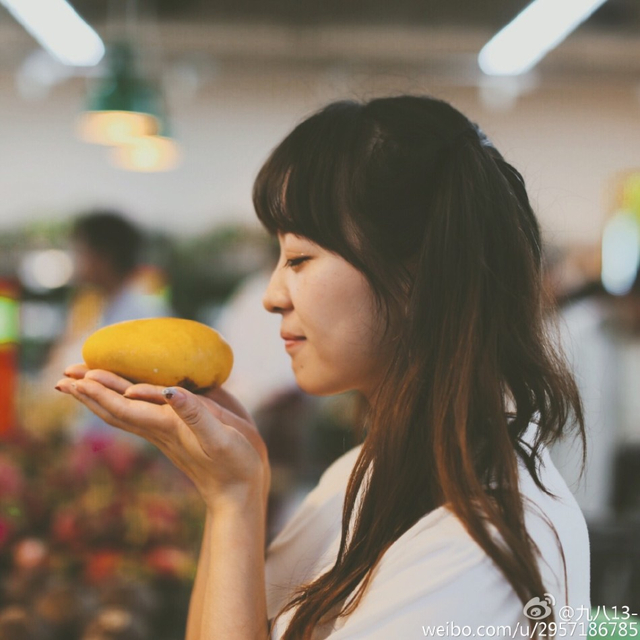 83/85           毕业于华东师范大学的校花张青青vvvictoria在微博