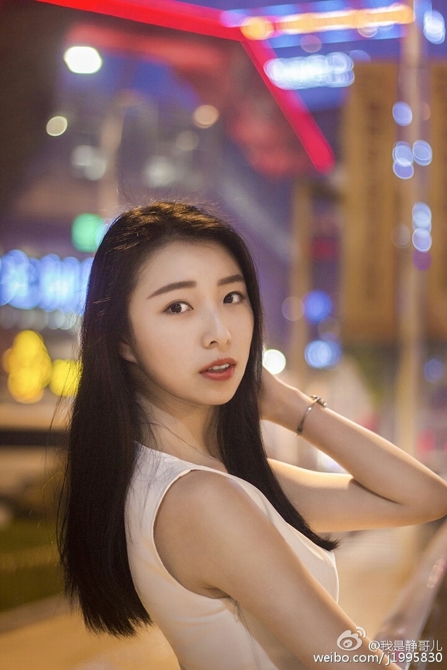 88           就读于贵州大学的校花我是静哥儿在微博晒出清新