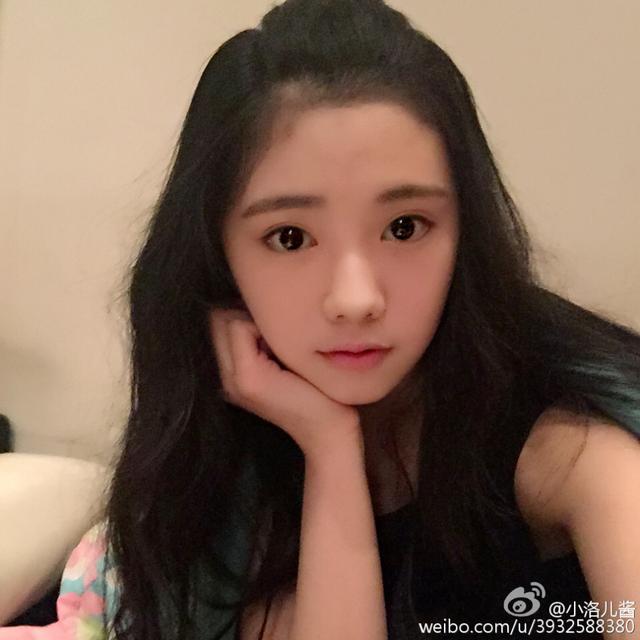 北舞新晋小仙女晒气质写真 被称素颜女神