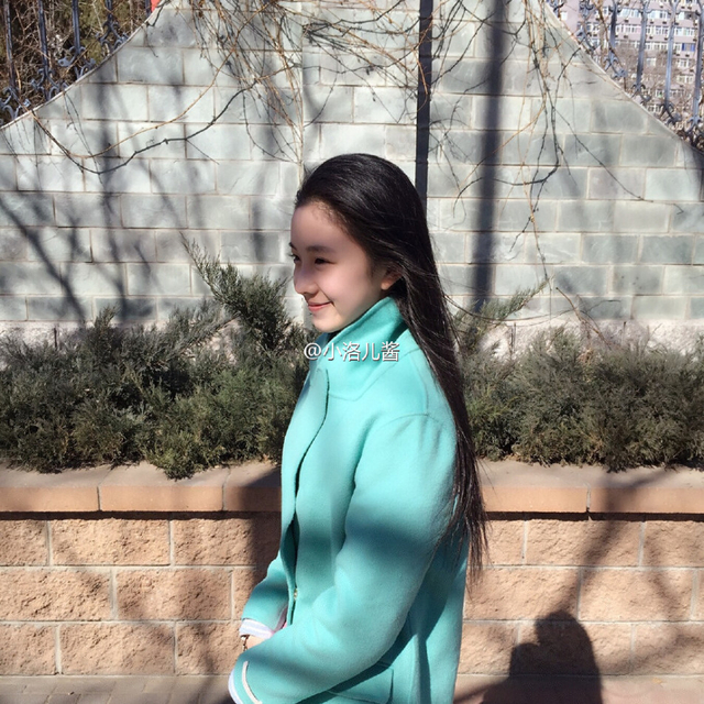 北舞新晋小仙女晒气质写真 被称素颜女神