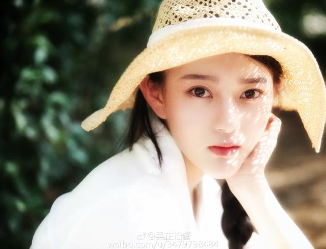女院校花晒唯美写真