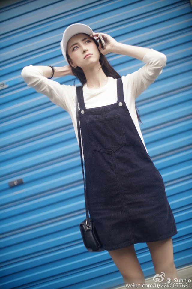 20/96浙传95后气质女神_sunnio在微博晒出清新唯美