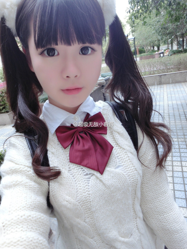 高三校花超级无敌小蓉蓉走红(图)