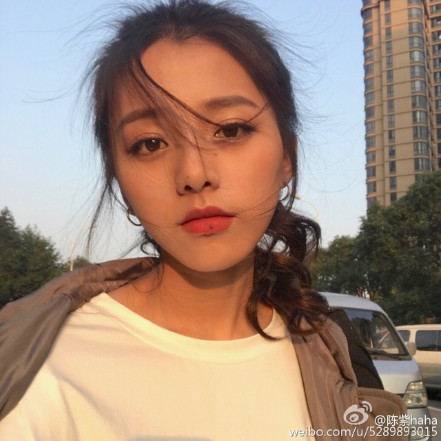 76张 浙传新晋校花完美身材 近日,来自浙江传媒学院的新晋校花陈紫