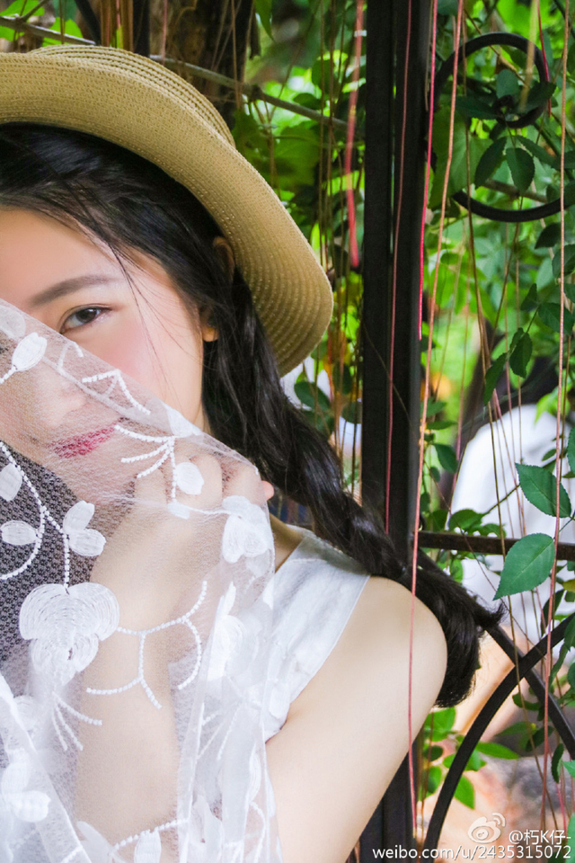 组图：艺考女生晒写真 清纯无敌酷似Angelababy