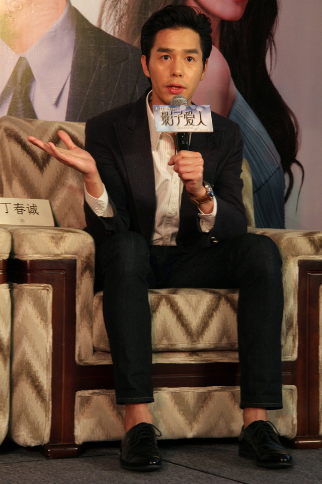 《影子爱人》广州发布会 张柏芝称母亲节送花给自己