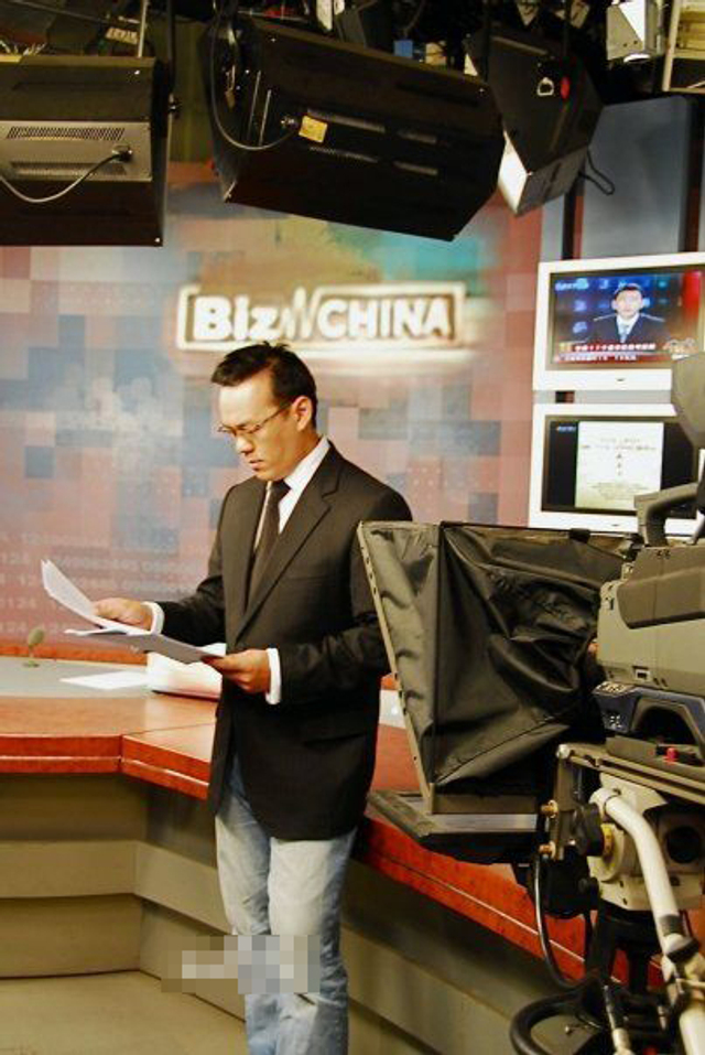 前央视主播罗森友携800部A片在英被捕