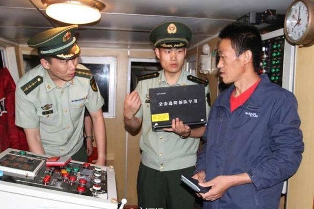 遭朝鲜扣押渔船与船员返回大连