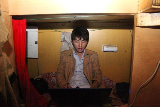 遭朝鲜扣押渔船与船员返回大连