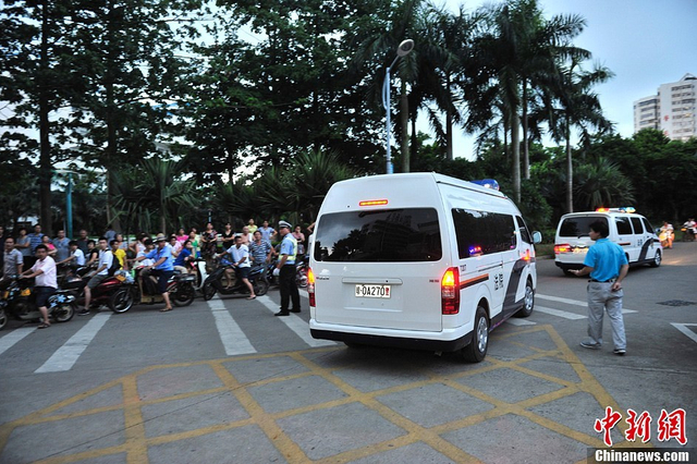 海南带女生开房校长一审获刑13年半