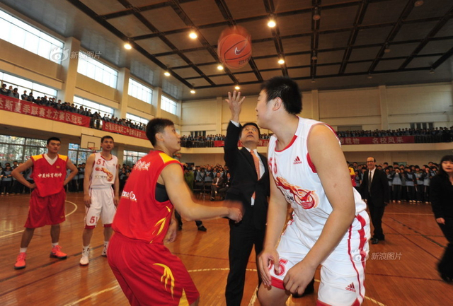 美国驻华大使骆家辉称将于明年初辞职