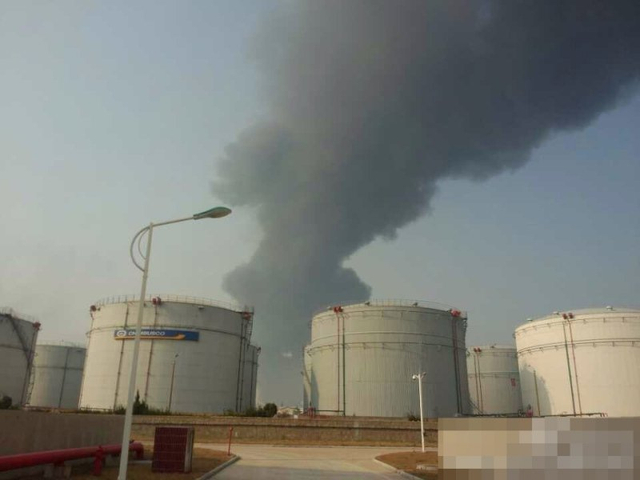 青岛化工场区发生爆炸