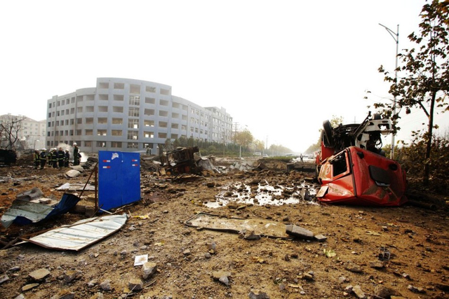青岛开发区管线泄漏爆燃