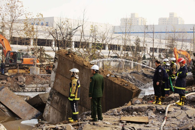 青岛开发区管线泄漏爆燃