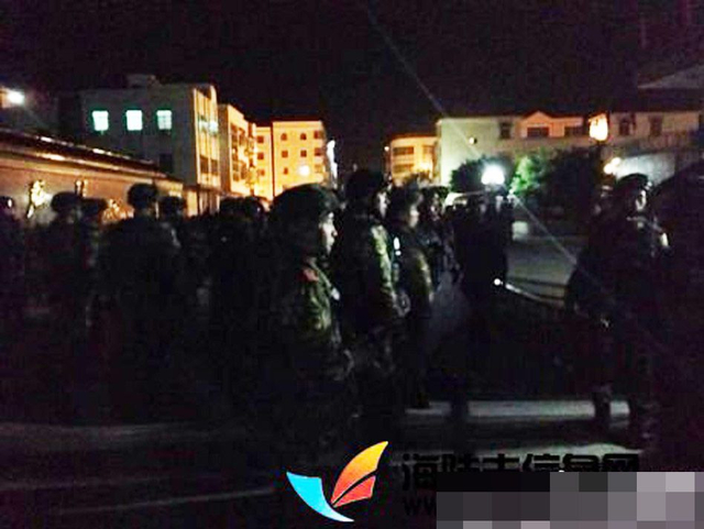 广东陆丰上千警察进村扫毒