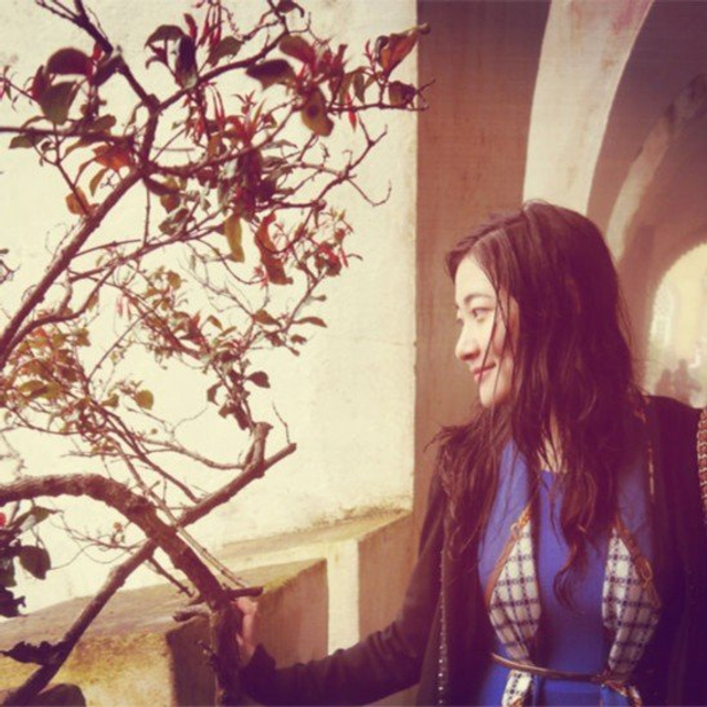 女博士美照惊艳网友否认欲征男友