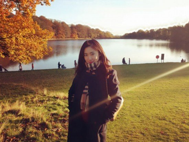 女博士美照惊艳网友否认欲征男友