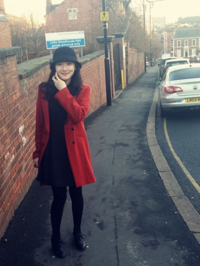 女博士美照惊艳网友否认欲征男友