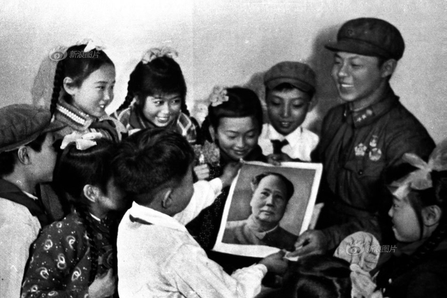 身边亲友“还原”雷锋