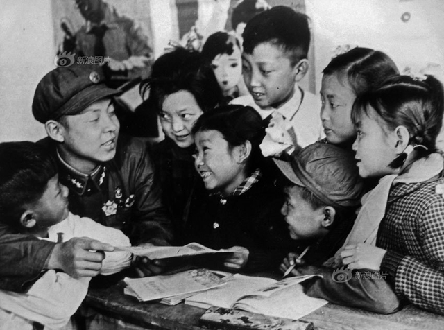 身边亲友“还原”雷锋