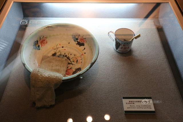 身边亲友“还原”雷锋