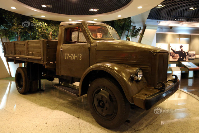 身边亲友“还原”雷锋