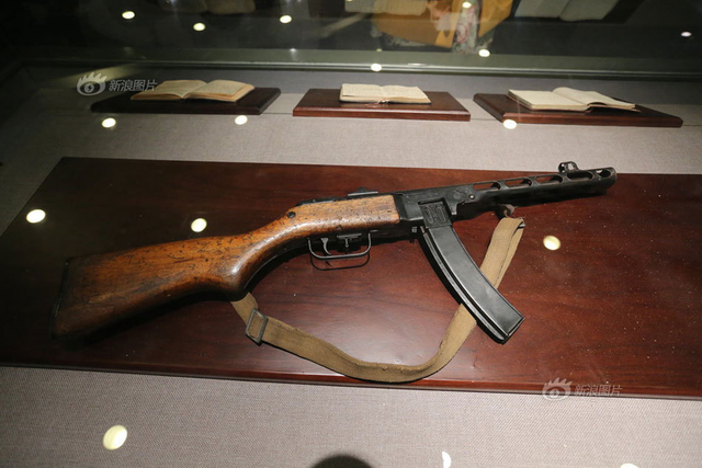 身边亲友“还原”雷锋