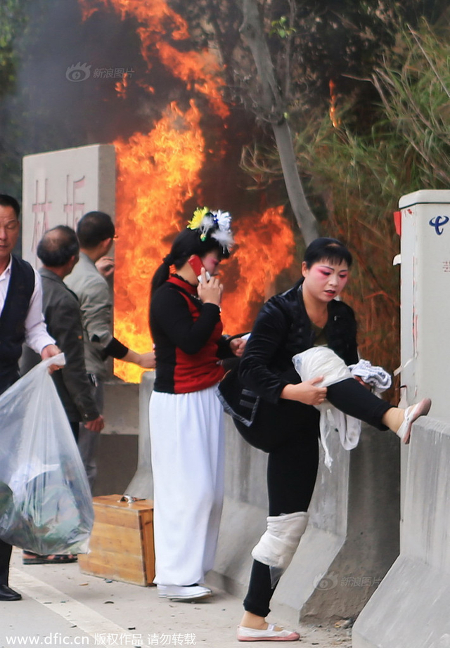 福建职业哭灵女 每月“哭”二十余场收入赛白领