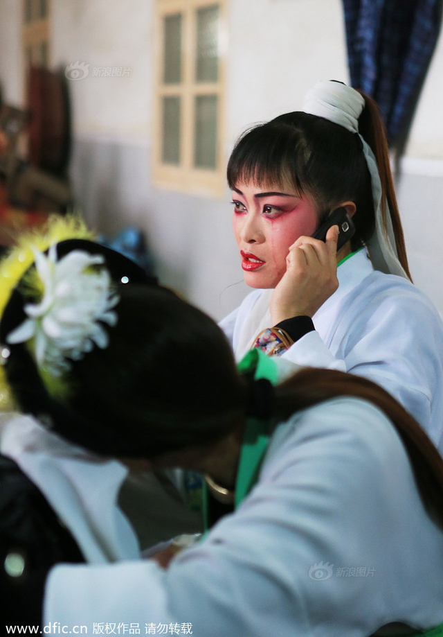 福建职业哭灵女 每月“哭”二十余场收入赛白领