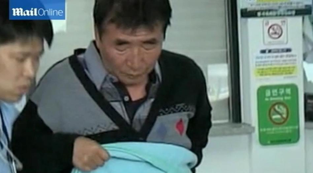 韩沉没客轮船长逃亡瞬间画面曝光