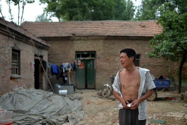 男子3年40余次性侵空巢老人