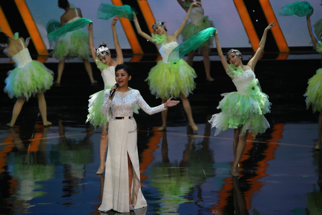 阿鲁阿卓《春暖花开》