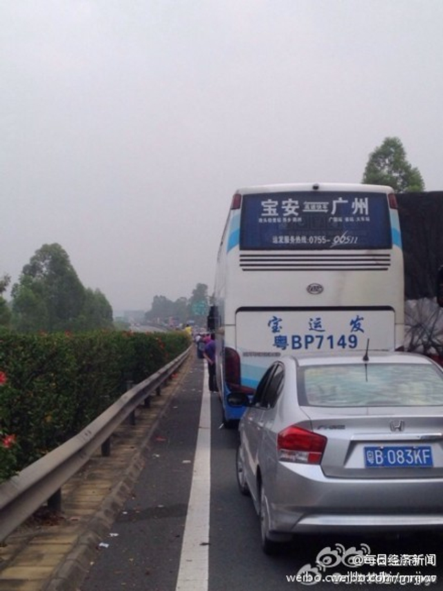 国庆第一日：堵在路上 