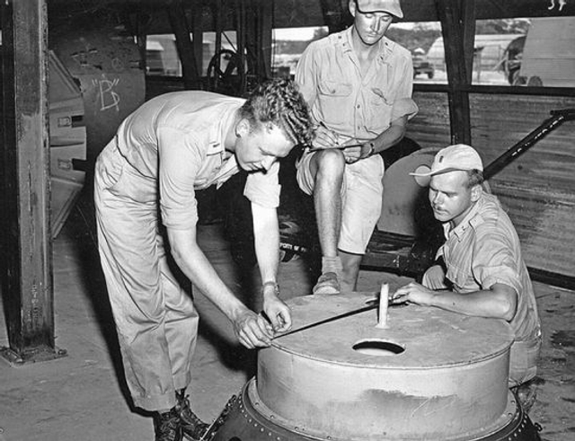 美空投原子弹准备照曝光