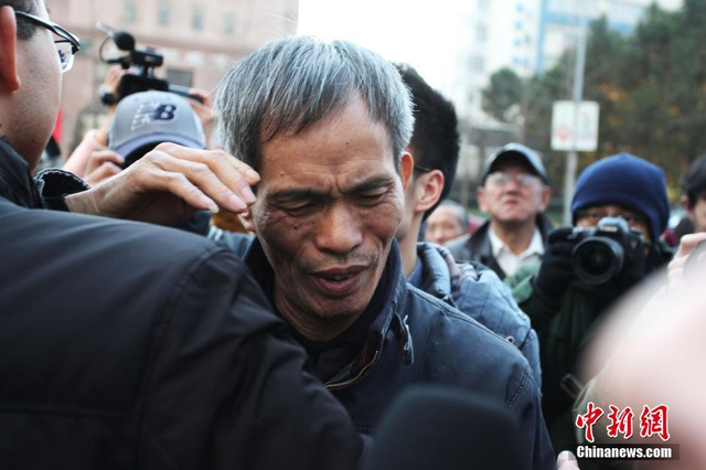 复旦投毒案二审宣判 林森浩父亲遭围堵