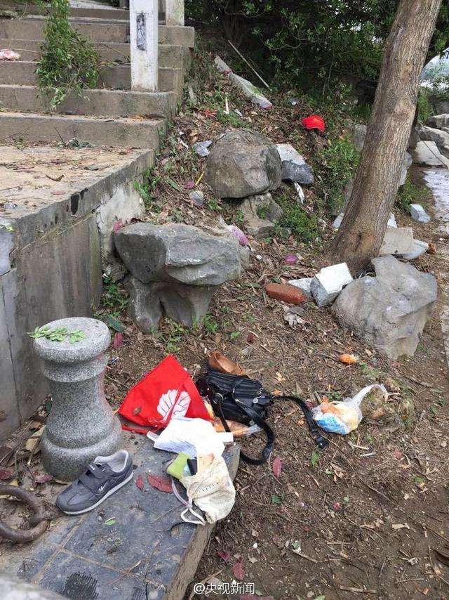 广西桂林一景区游客被滚石击中7人死亡