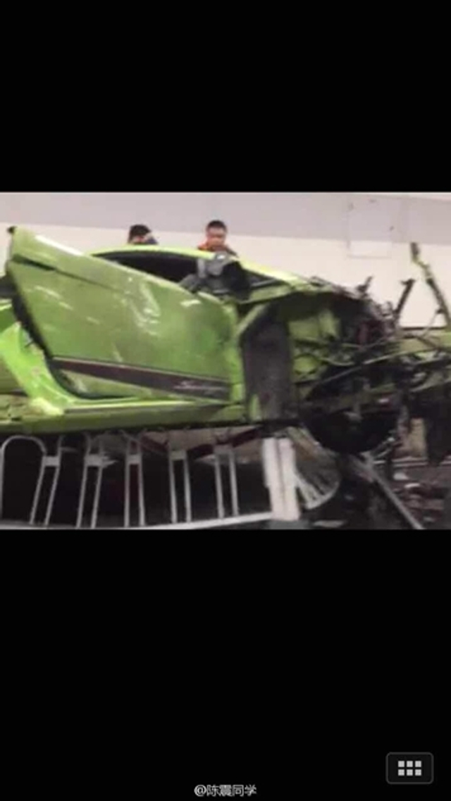 北京大屯路豪车相撞 现场惨烈