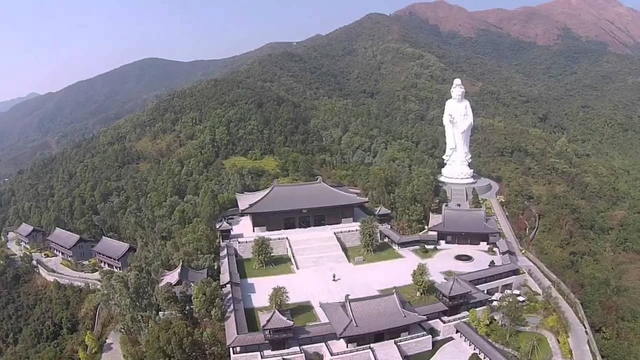 李嘉诚15亿捐建寺庙 内设防弹安全房