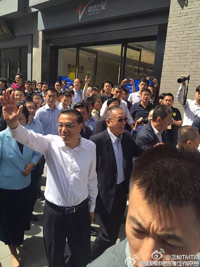 李克强现身中关村创业街