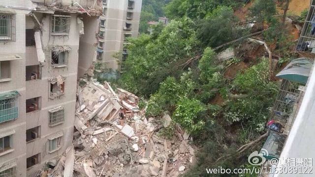 贵阳9层民房垮塌 现场一片废墟