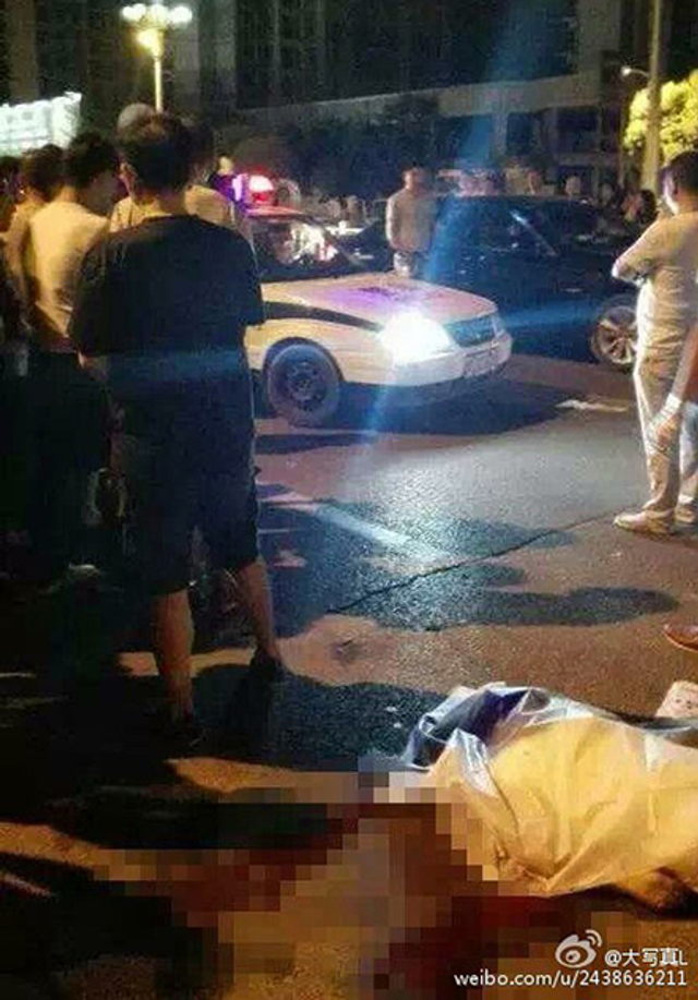 河南宝马司机撞死女子 下车脚踢死者后逃逸