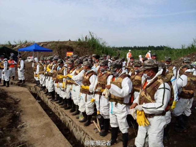 “东方之星”沉船起吊