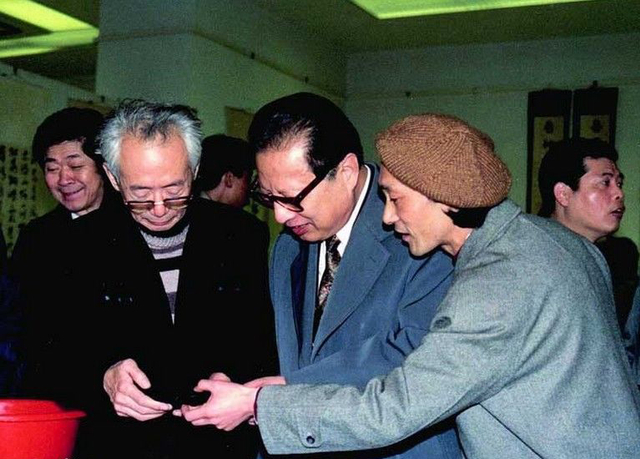 原人大委员长乔石因病逝世享年91岁