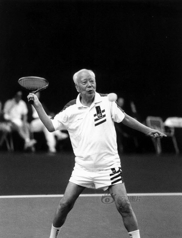 改革先锋、全国人大常委会原委员长万里旧照