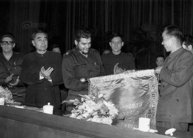 改革先锋、全国人大常委会原委员长万里旧照