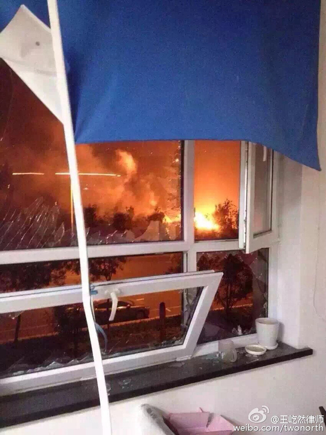 天津滨海新区深夜突发爆炸