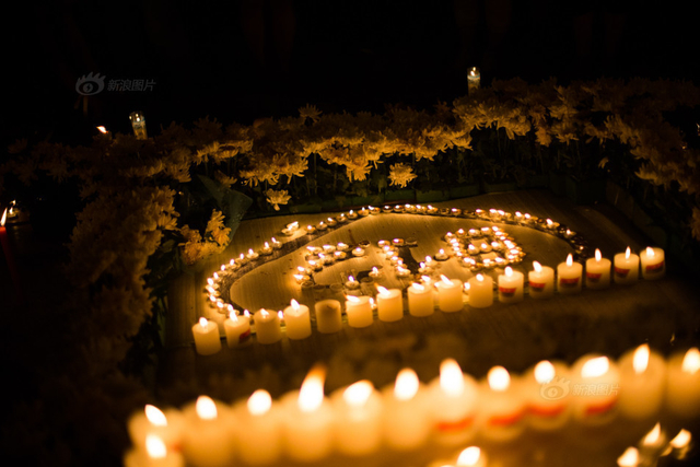 天津爆炸事故“头七”祭