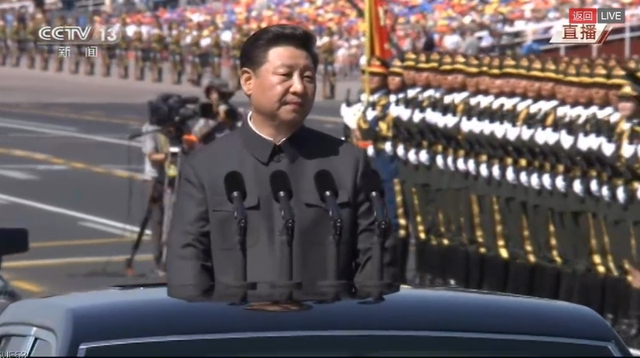 习近平检阅受阅部队